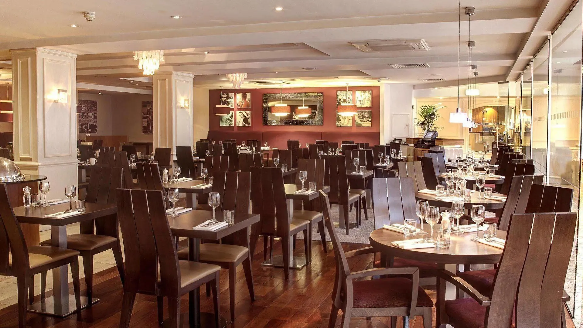 Edinburgh Grosvenor Hotel 4*,